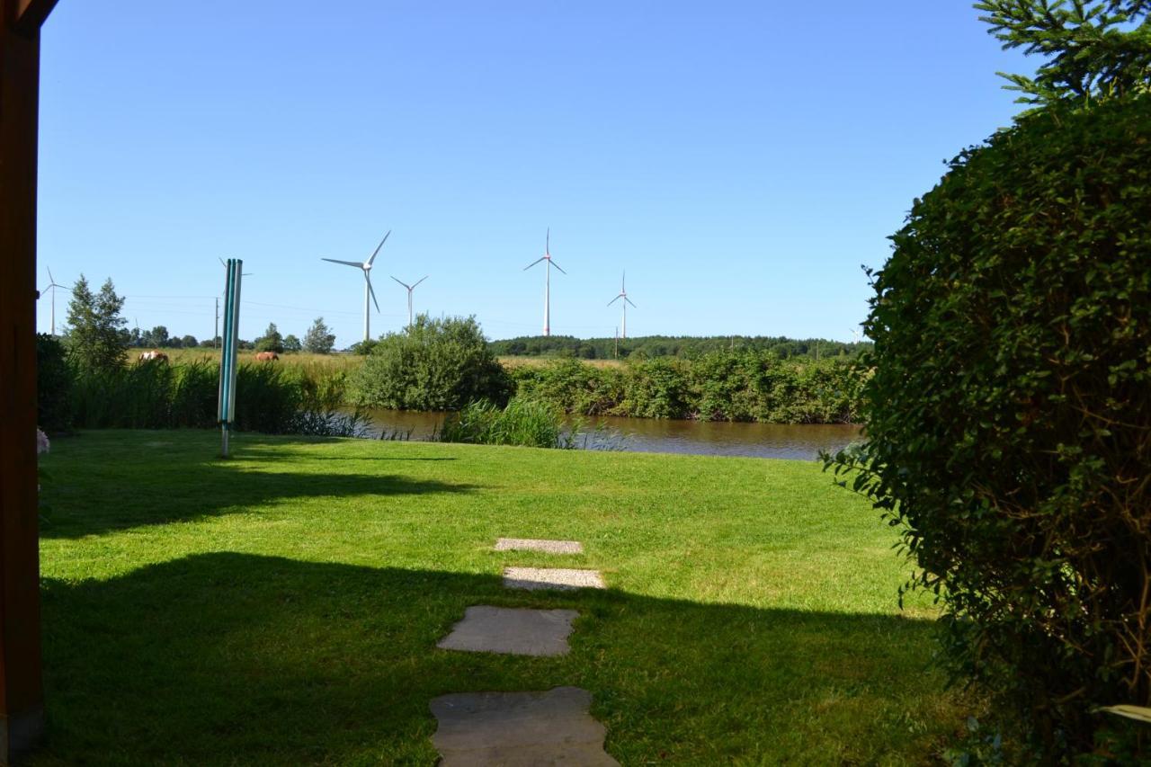 Ferienhaus Am Wasser Hinte Exterior photo